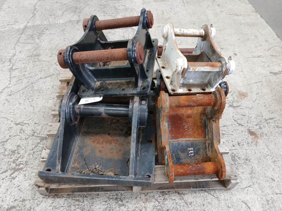 <p>Excavator Hitch Plates x5</p>