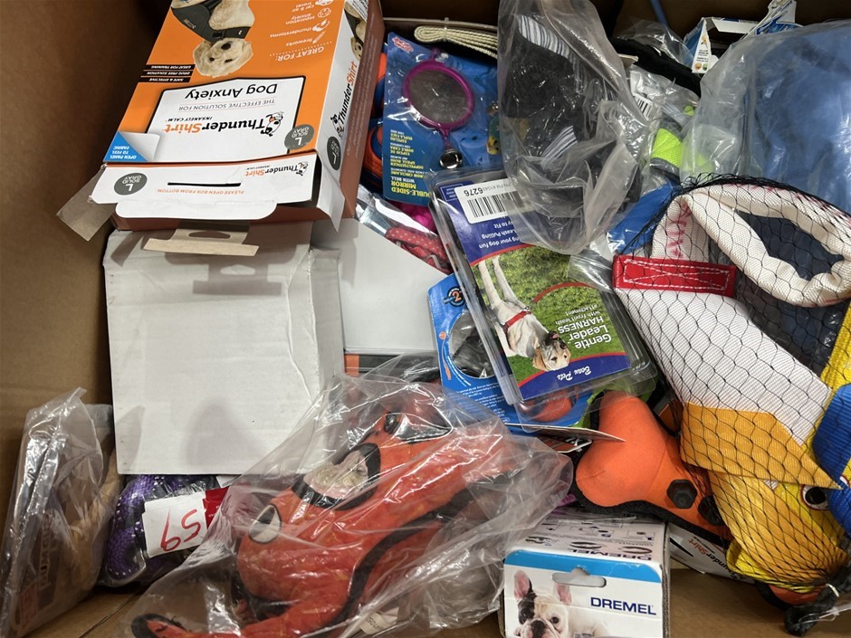17 x Assorted Pet Products. NB: Photo as is. Some Not in Original Packaging
