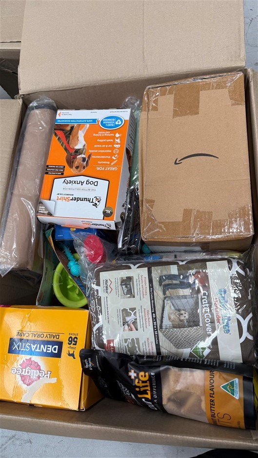 Assorted Box of Pet Items. NB: Items may not be in original packaging and m