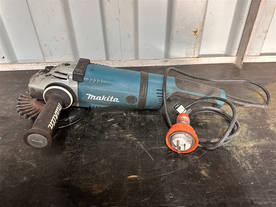 Makita 7" Grinder