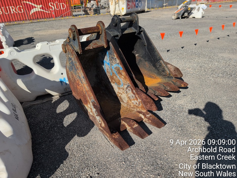 <p>EXCAVATOR BUCKET (Site ID: 95.11)</p>