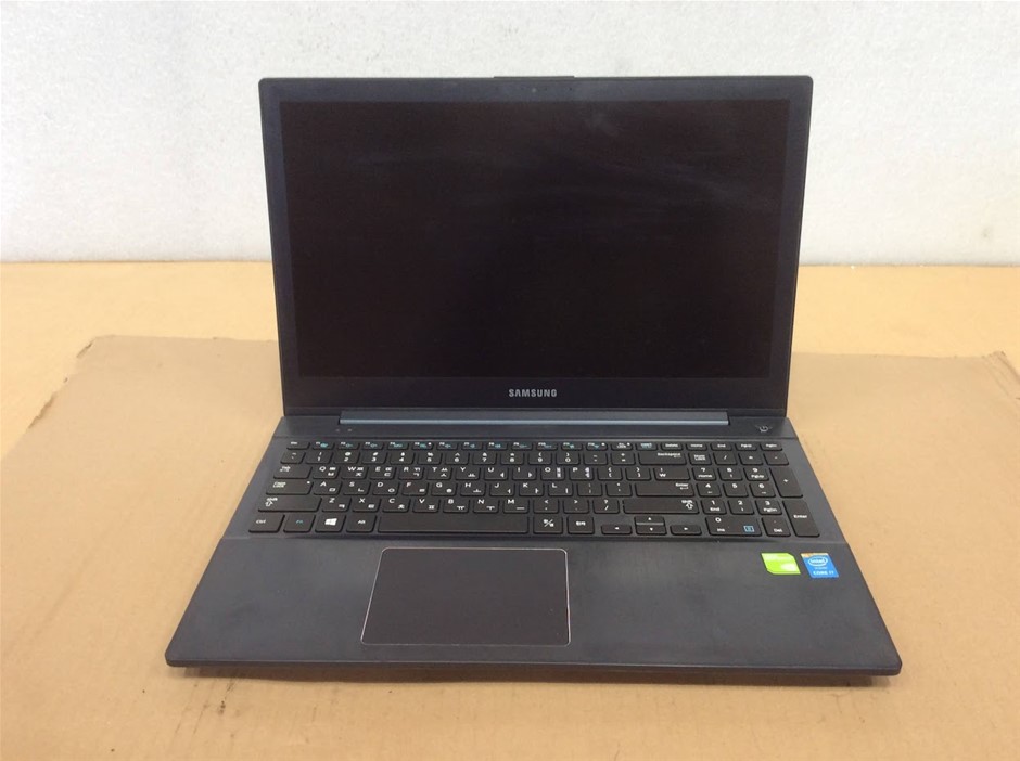 SAMSUNG NT870Z5Z-XD8S Laptop i7-4720HQ 8GBRAM 256GB Black
