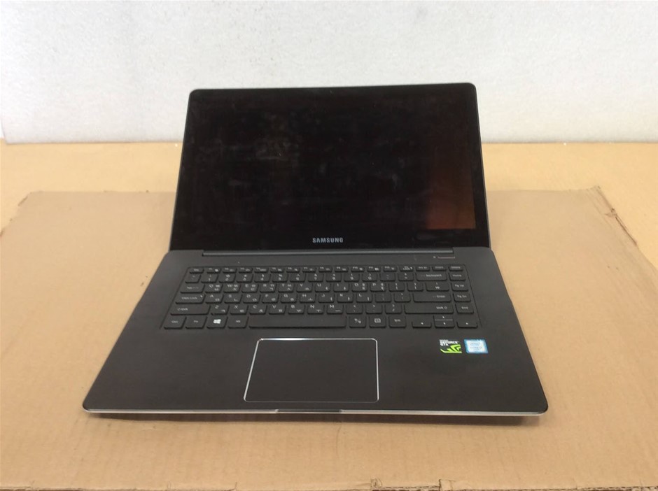 SAMSUNG NT930Z5L-X716 laptop i7-6700HQ 16GBRAM 256GB Black