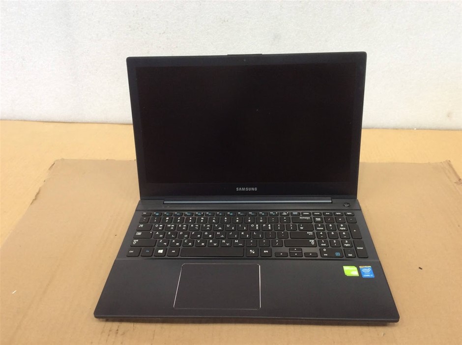 SAMSUNG NT870Z5Z-XD8S Laptop i7-4720HQ 8GBRAM 256GB Black