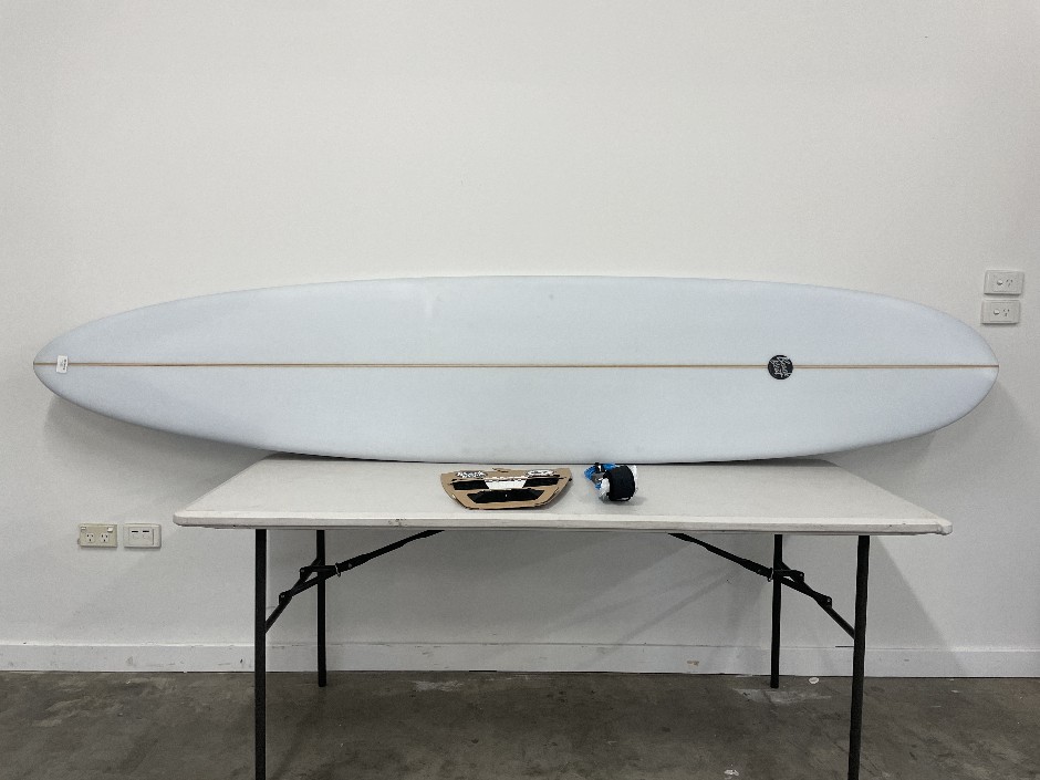 9’6” Beach Beat Longboard Surfboard & Accessories