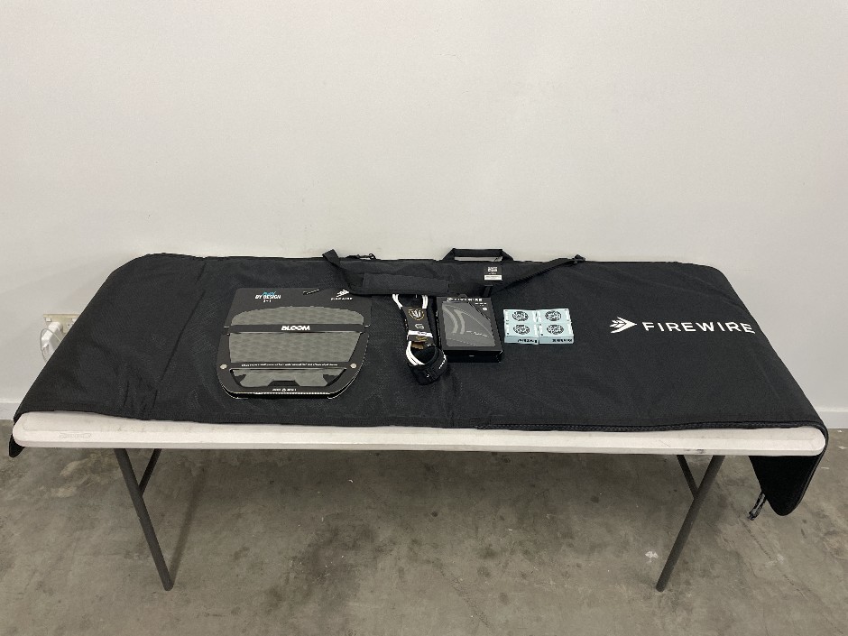 <p>9’0” FireWire Surfboard Bag and Accessories</p>