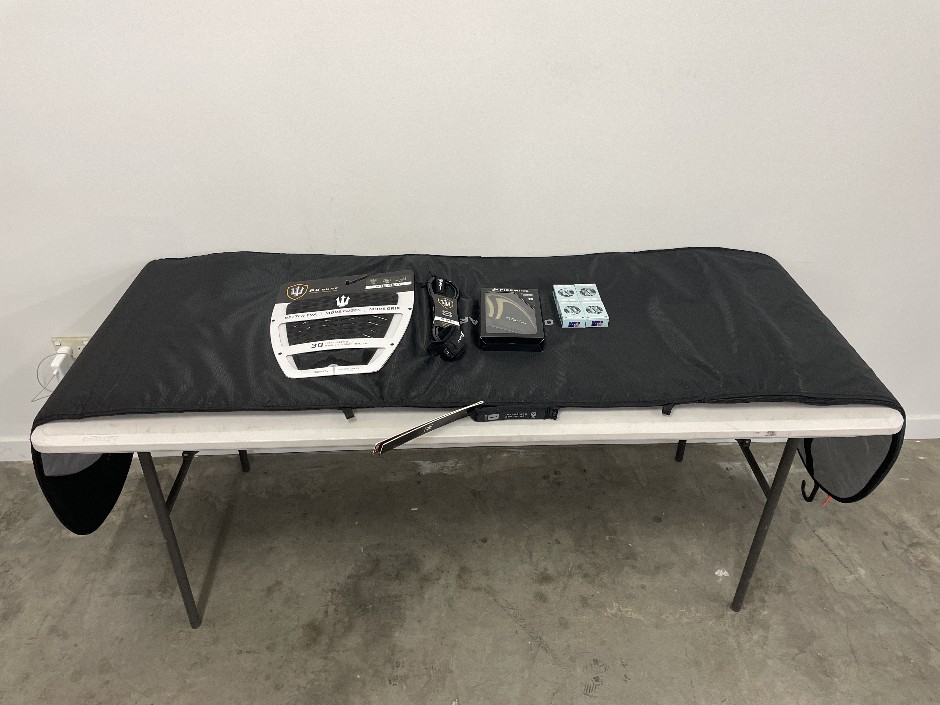 9’6” Ocean + Earth Surfboard Bag and Accessories