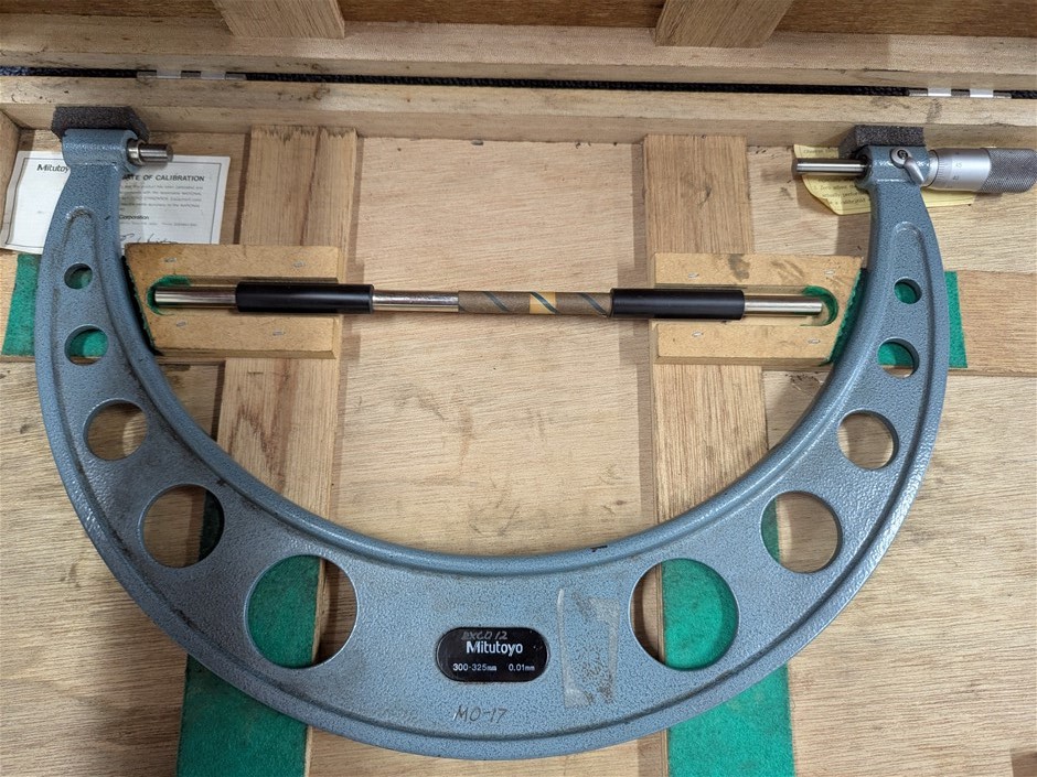 Mitutoyo Outside Micrometer 300 to 325mm Range