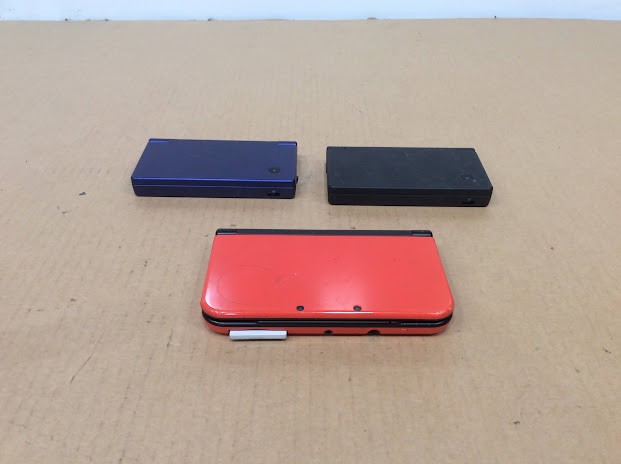 Nintendo DSi&3DS XL Handheld Game Console (Lot of 3)