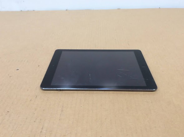 APPLE iPad Air 1 (A1474) Tablet 16GB