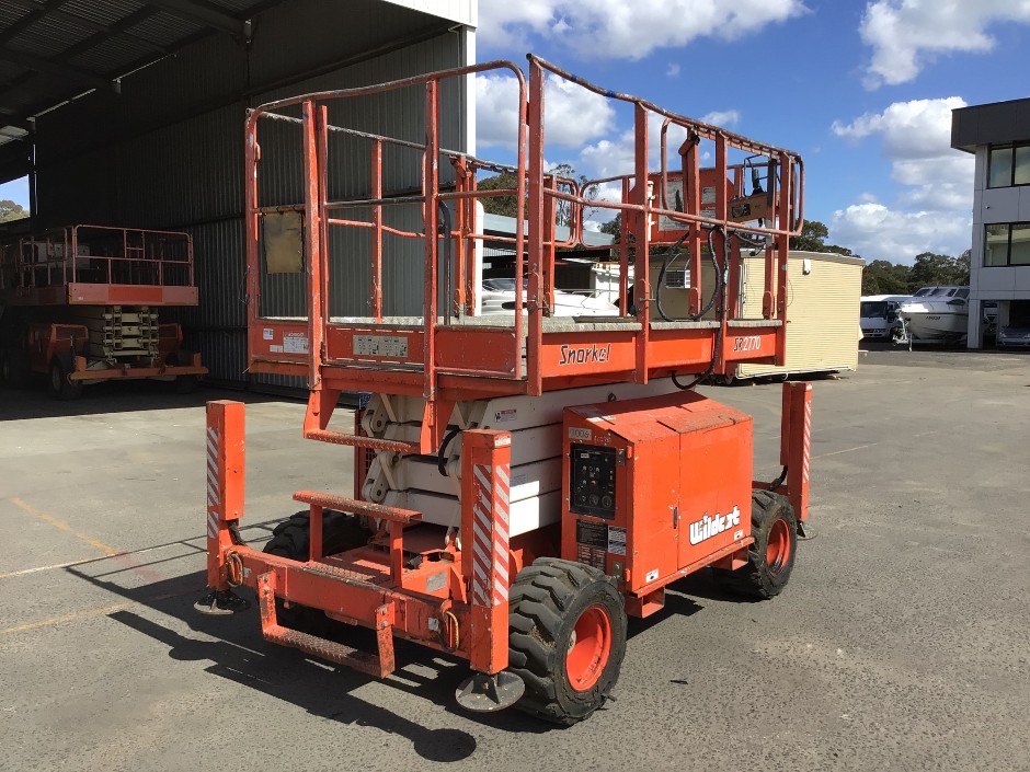 2004 Snorkel SR2770 Diesel Rough Terrain Scissor Lift