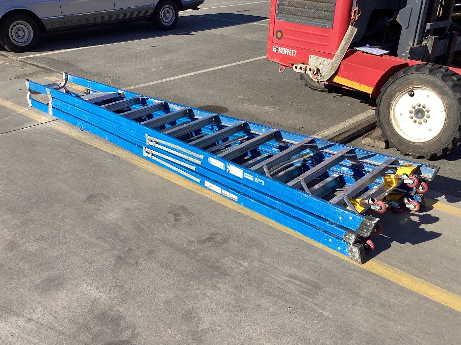 <p>Climbrite Fibreglass Platform Ladders x 2</p>