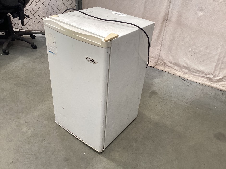 GVA GVAF100 100L Refrigerator