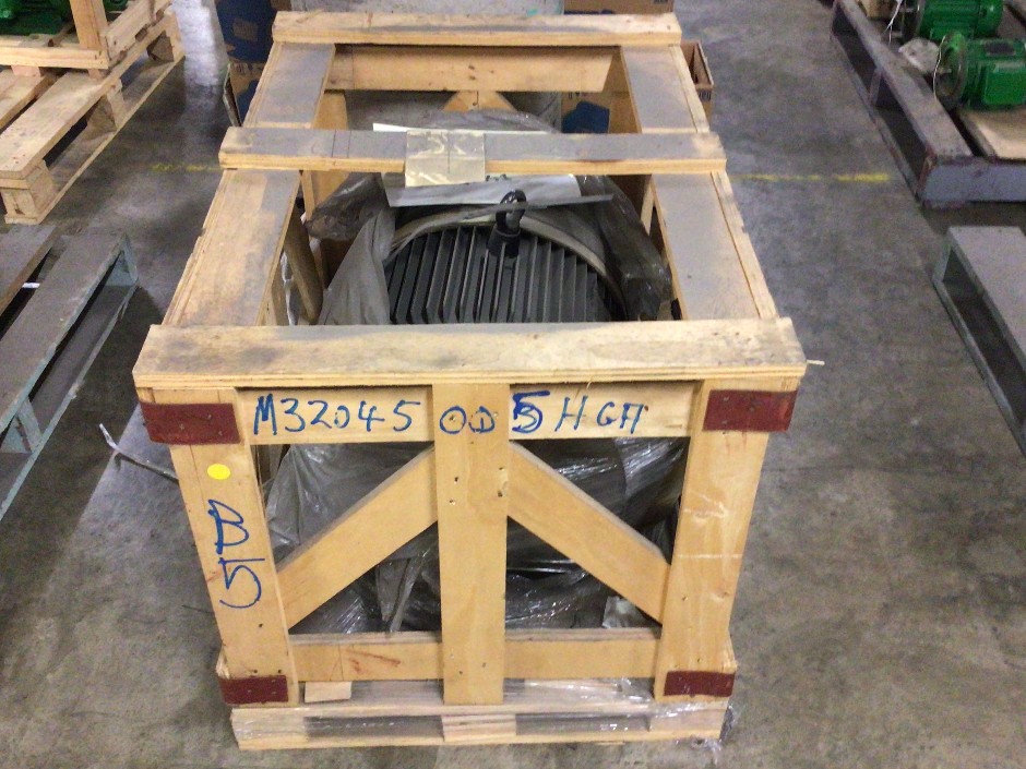 <p>CMG Three Phase Motor</p>