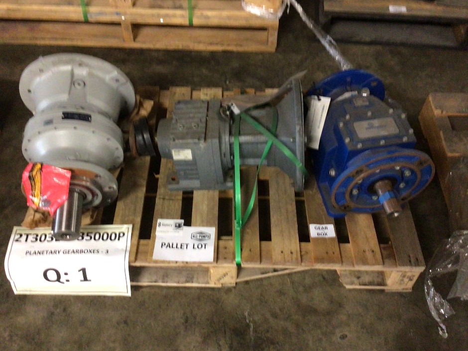 <p>3 x Planetary Gearboxes</p>