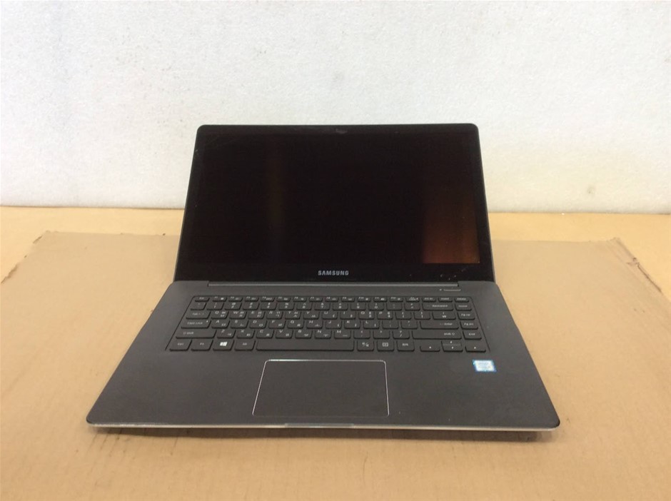 SAMSUNG NT930Z5L-X716 Laptop i7-6700HQ 16GBRAM 256GB Black
