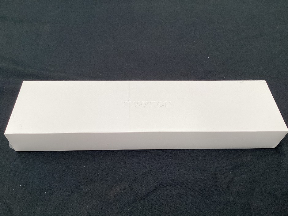 Apple Watch Series 6 44mm Space Grey Aluminium Black Sport Band