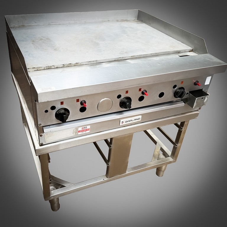 <p>Garland Gas 900mm Griddle Plate with Stand</p>