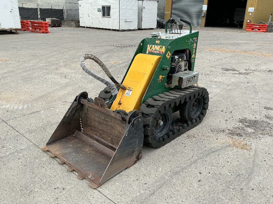 Kanga Loaders TK216V W/4in1 Mini Loader Bucket