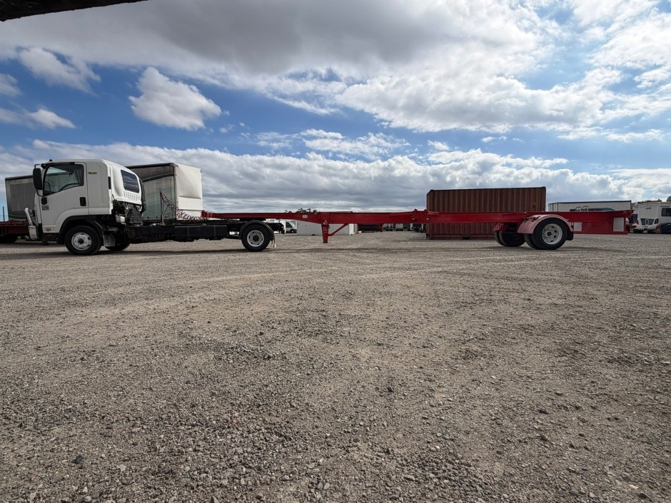 <p>2010 Isuzu FRR Prime Mover with Skel Trailer Combo</p>