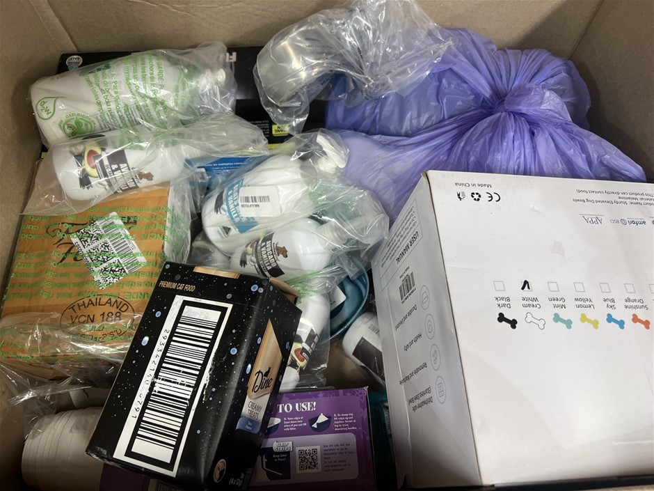 9 x Assorted Pet Products. NB: Photo as is. Some Not in Original Packaging,