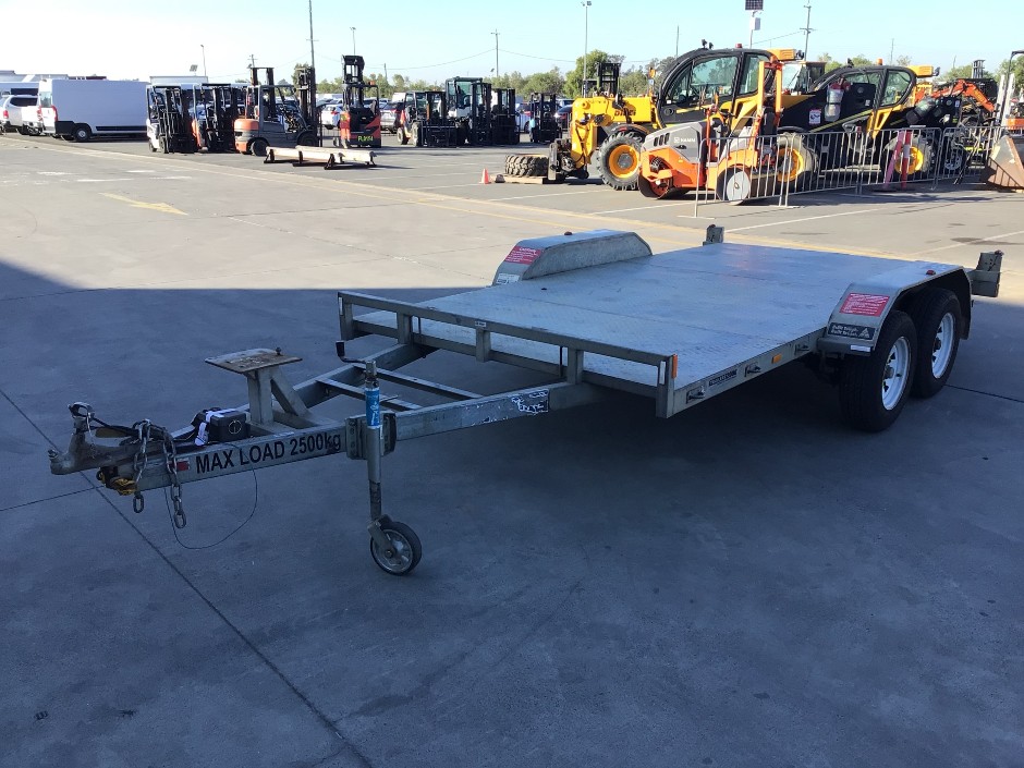 <p>2023 Trailers 2000 CC5LU Dual Axle Trailer</p>