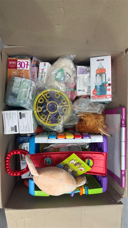 Assorted Box of Baby/Childrens Items. NB: Items may not be in original pack