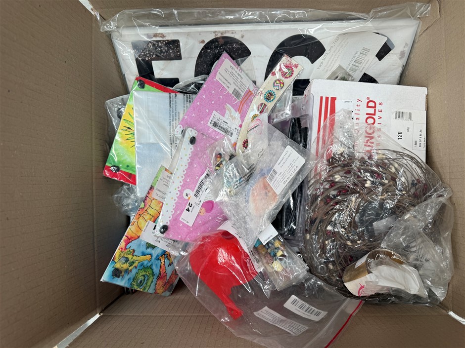 Assorted Box of Household/Houseware Items incl: Decorations, Abrasives and