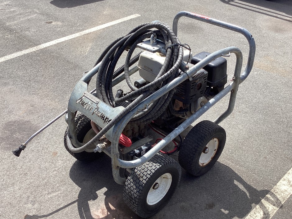 <p>Aussie Pumps Industrial High Pressure Washer</p>