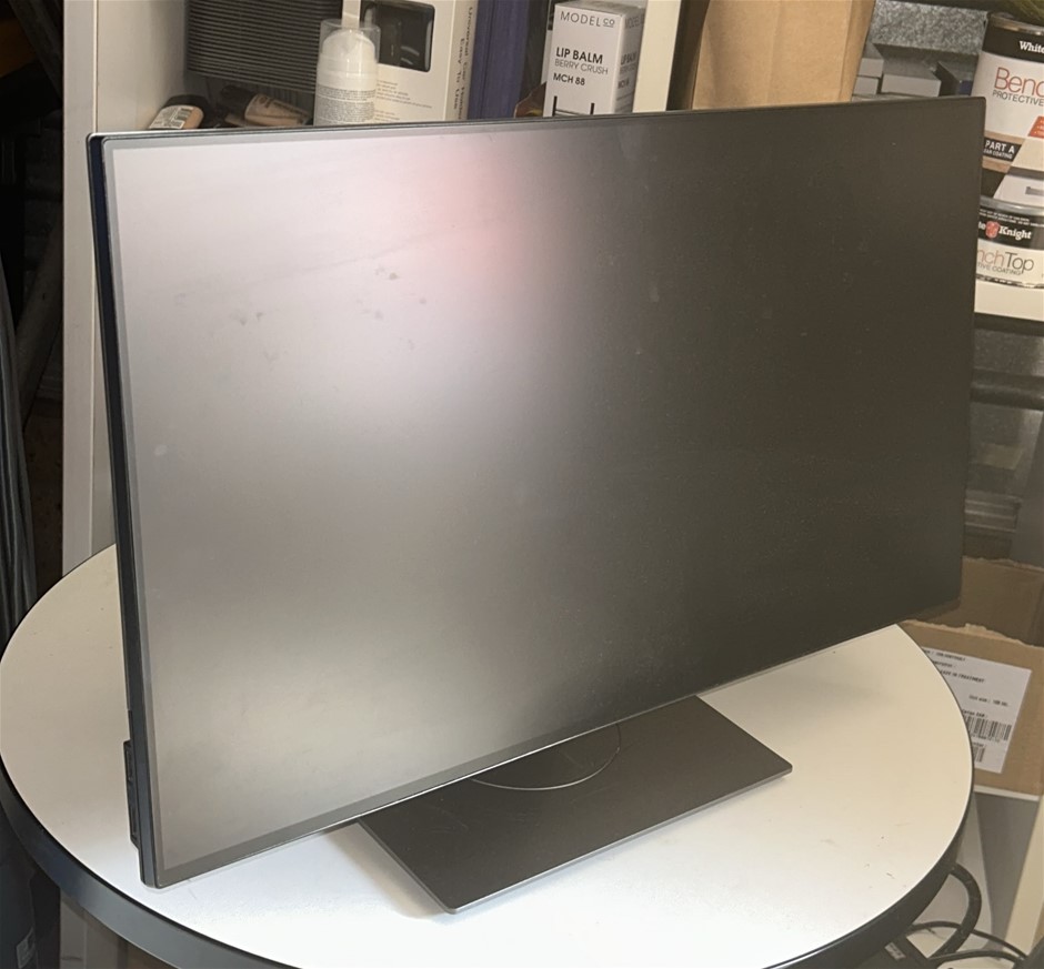 DELL 24" Ultrasharp Monitor 60hz