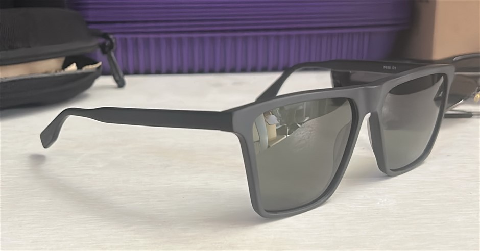 Florentine Men's Black Polarised Sunglasses