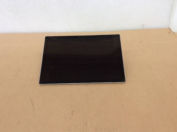 Microsoft Surface Pro 4 (1724) Laptop i5-6500U 8GBRAM/256GB