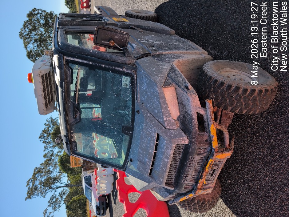 <p>Polaris Diesel Buggy 6 Seater (Site ID: VEHC29)</p>