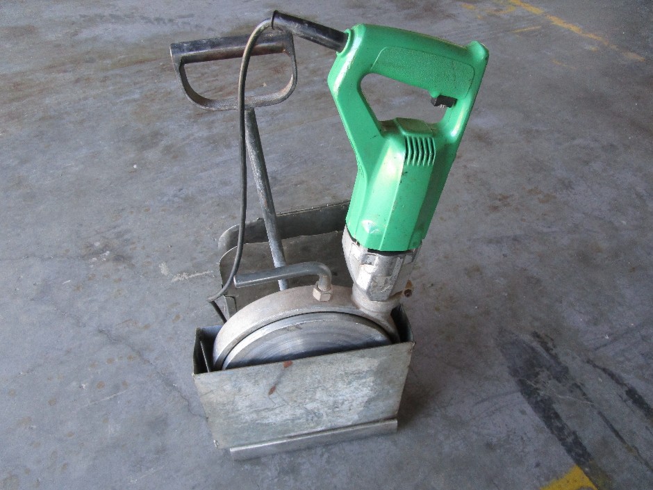 <p>HITACHI ELECTRIC POLLY PIPE FACER</p>