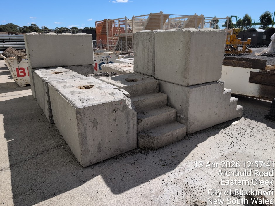<p>CONCRETE INTERBLOCKS (Site ID: 125)</p>