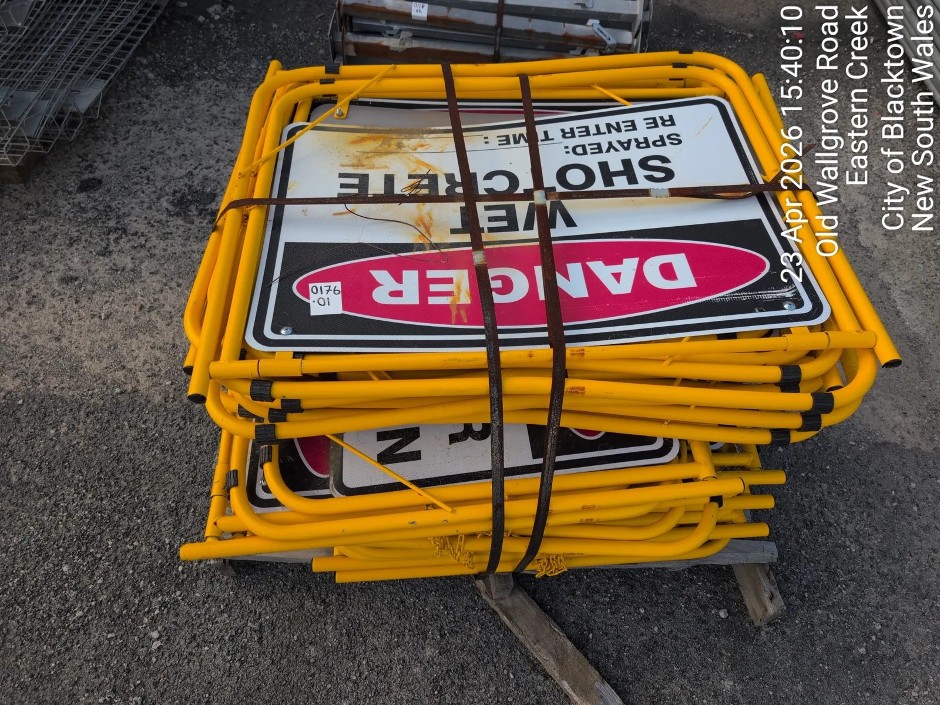<p>SIGNAGE (Site ID: 176)</p>