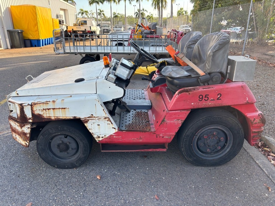 Toyota 02-2TD25 Baggage Tug - Non Operational