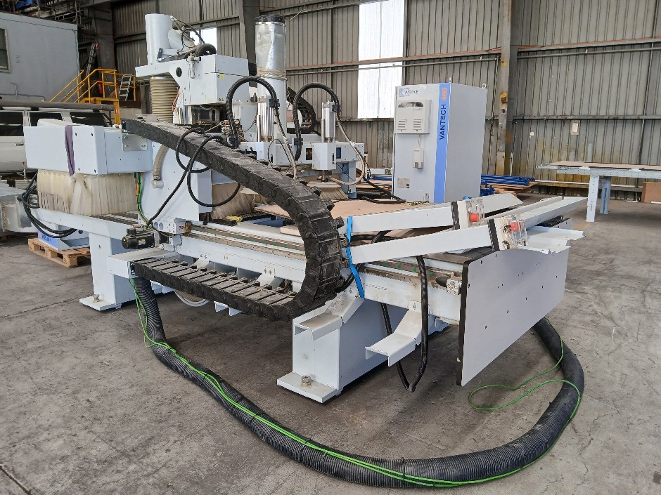 Weeke Vantech 480 CNC Router Machine