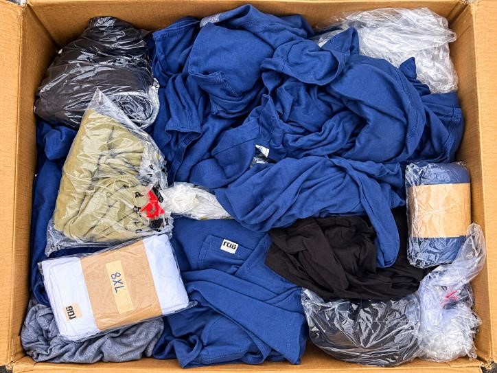 1 Box of Mix Singlets: 9DJ and Aussie Born & Bred -perfect for resellers an