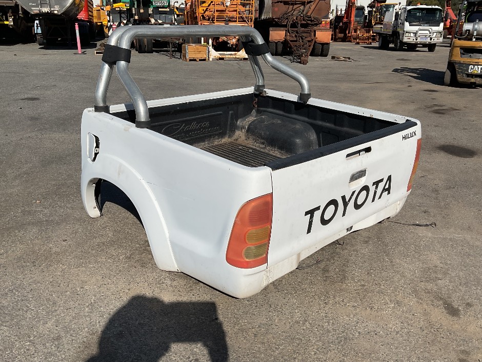 Toyota Hilux Tray