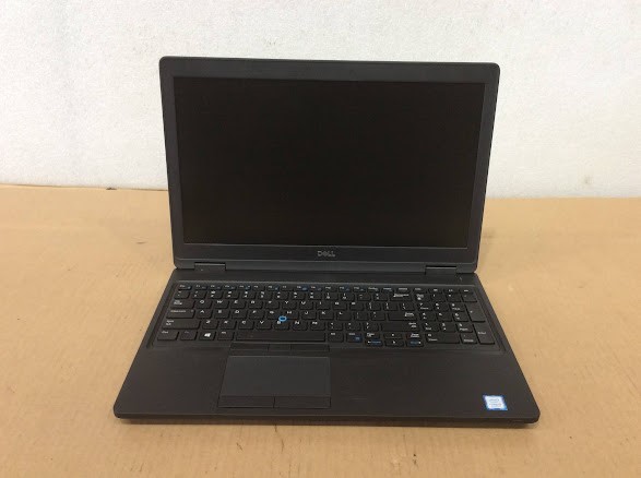 DELL Latitude 5590 Laptop i5-8250U 8GBRAM/500GB Black