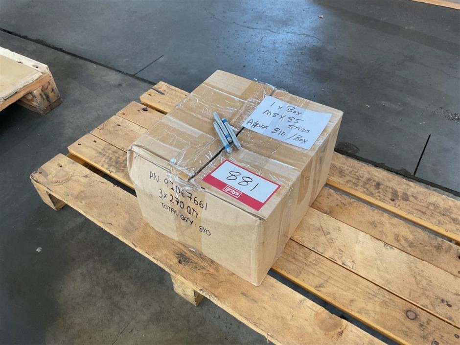 Box of M8 x 85 Studs