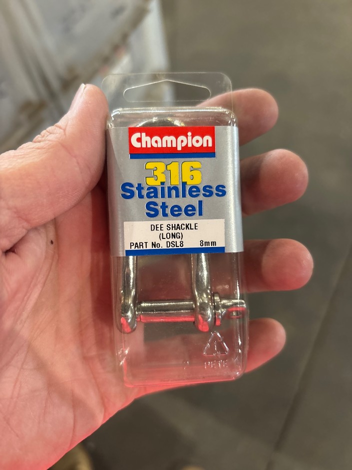 Quantity Of Champion Long Dee Shackles, x2 Tubs