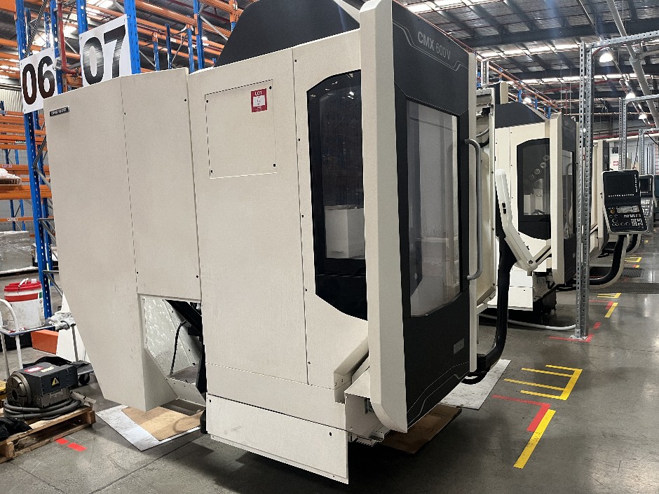 <p>Vertical CNC Milling Machine DMC MORI</p>