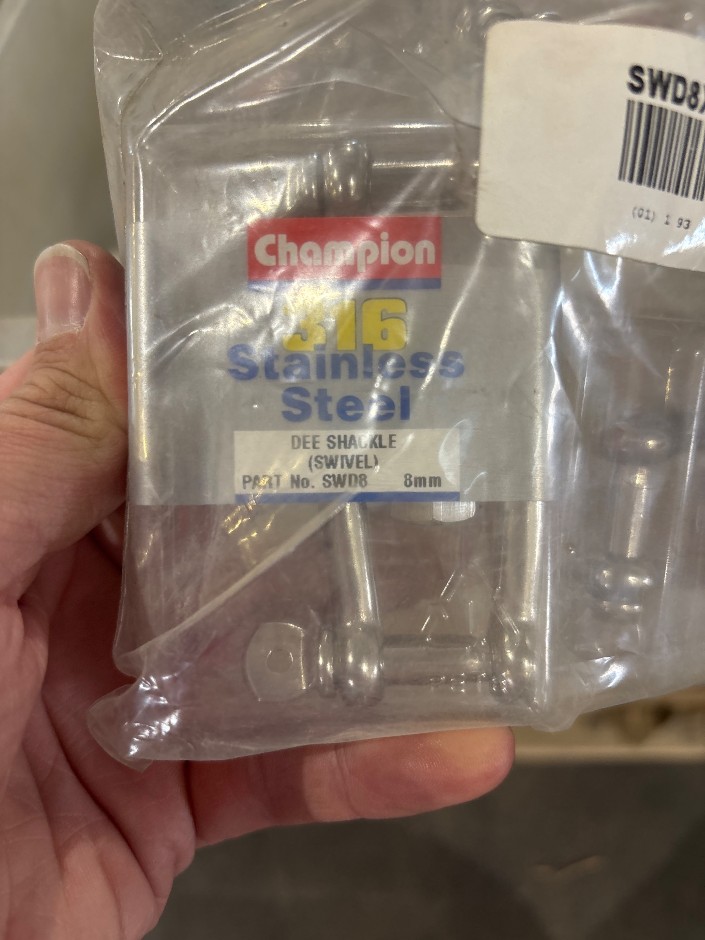 <p>Quantity Of Champion Swivel Dee Shackles</p>