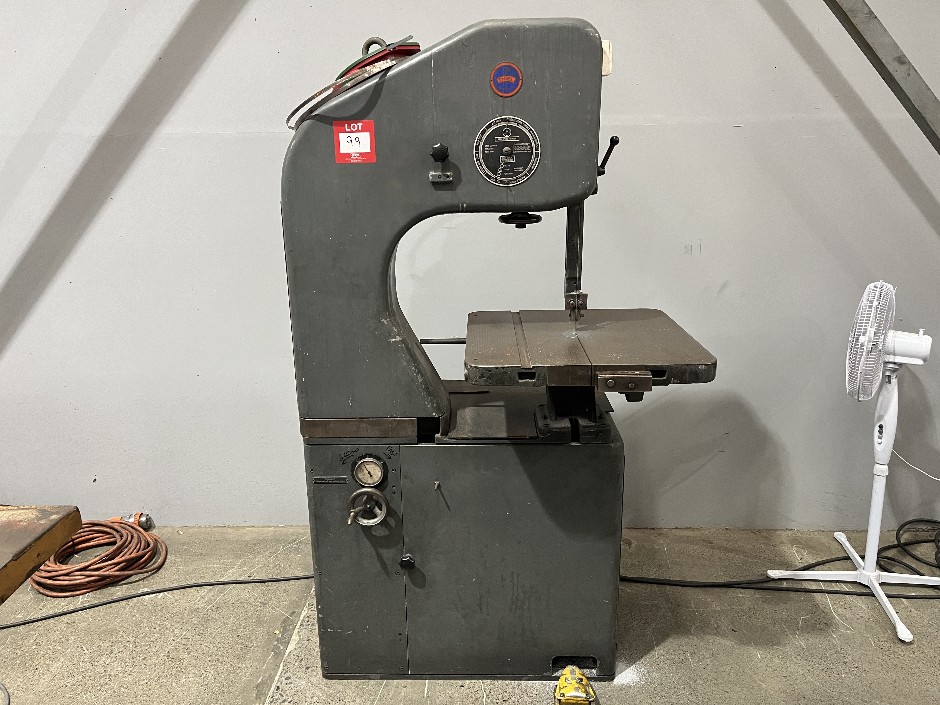 <p>Industrial Band Saw</p>