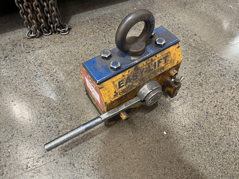 <p>Permanent Magnetic Lifter</p>