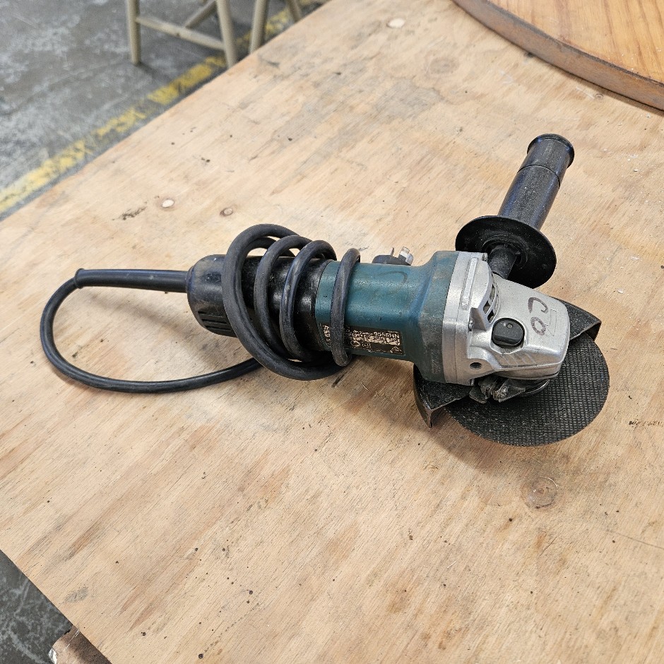 Makita 9565CN 1400W 125mm 5" Angle Grinder
