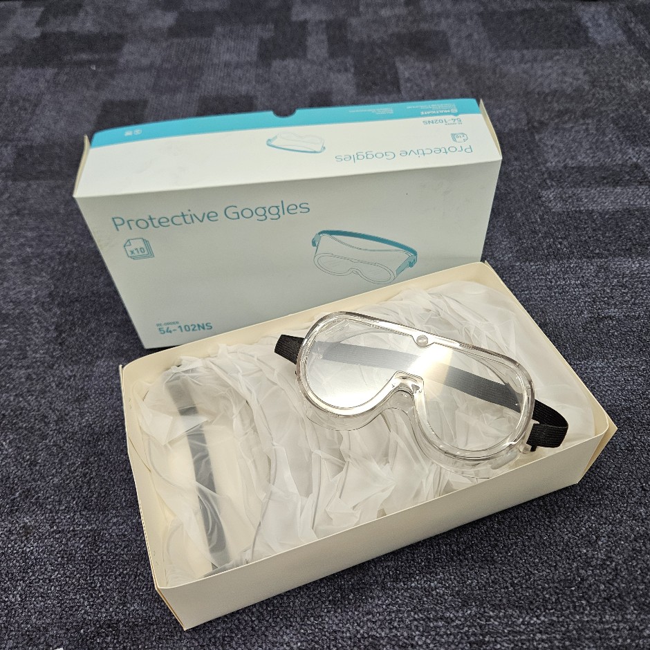 Multigate 54-102NS are lightweight, wrap-around, safety goggles, anti-fo