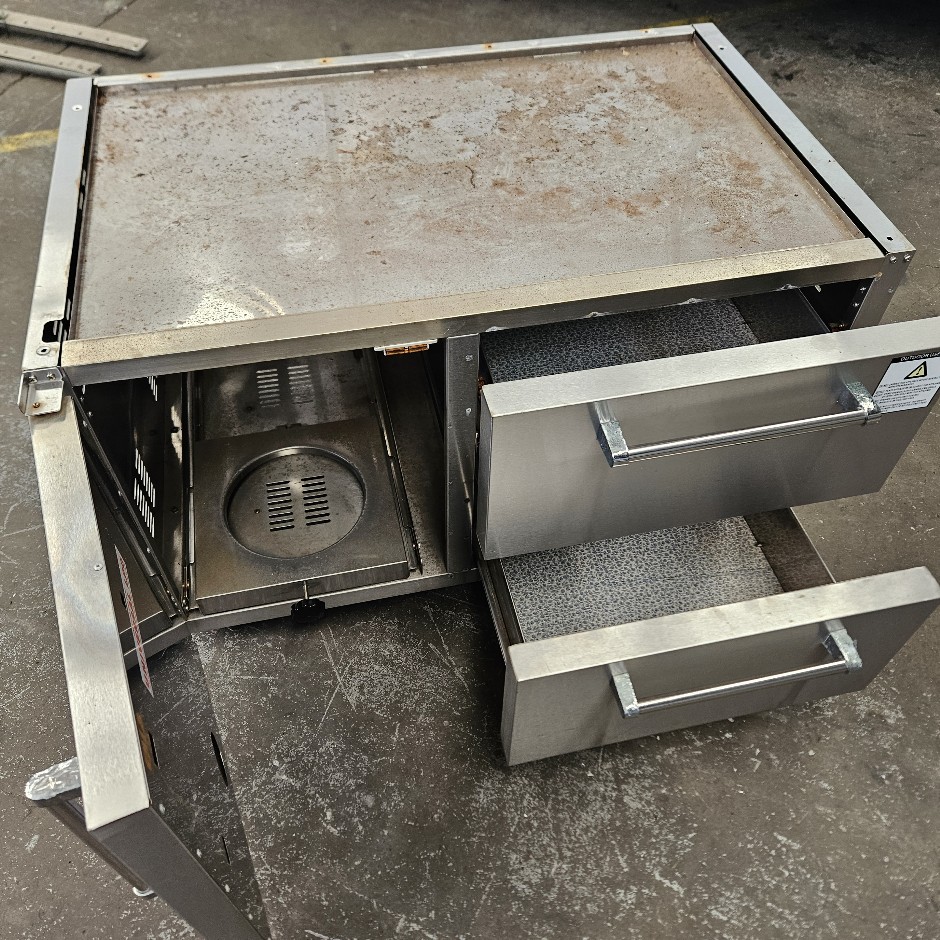 <p>BBQ Portable Stainless Steel Trolley</p>